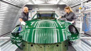 Проверка дефектов кузова Porsche 911 Carrera S