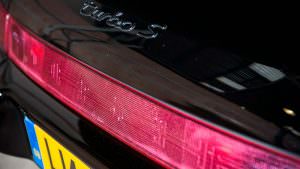 Задние фонари Porsche 911 Turbo S Leichtbau 1993 года