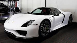 Фото | Белый Porsche 918 Spyder Weissach Package