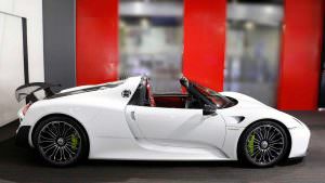 Porsche 918 Spyder Weissach Package 2015 года без пробега