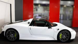 Новый Porsche 918 Spyder Weissach Package 2015 года выпуска