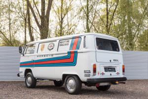 Volkswagen T2 Transporter Martini Racing 1977 года выпуска