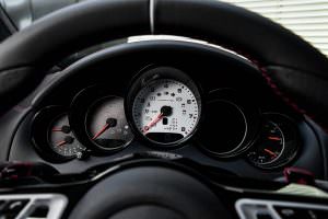 Приборная панель Порше Кайен Магнум Спорт 30 Лет