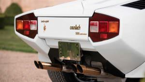 Позолоченные выхлопные трубы Lamborghini Countach