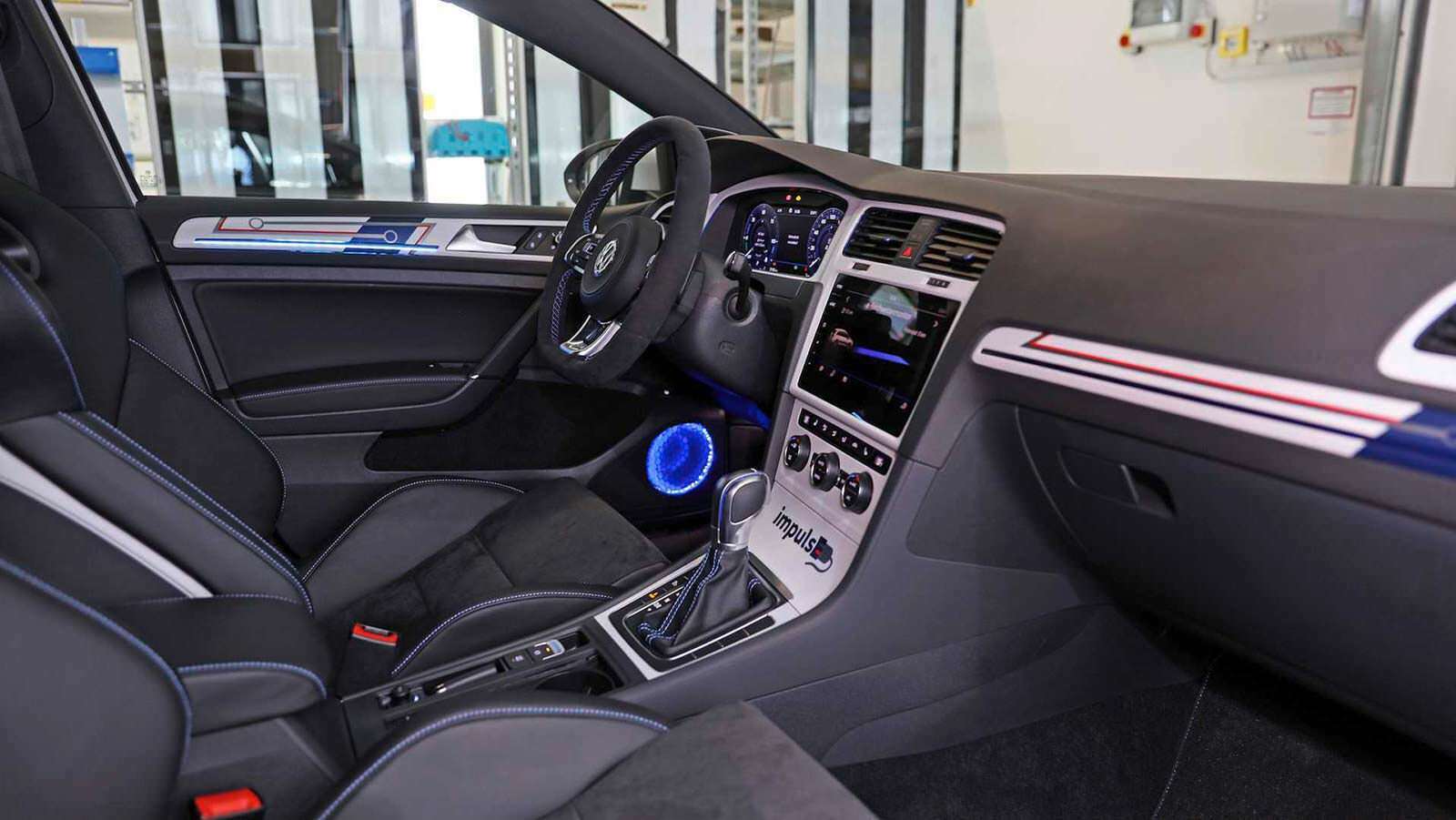 Фото салона Volkswagen Golf GTE Estate impulsE