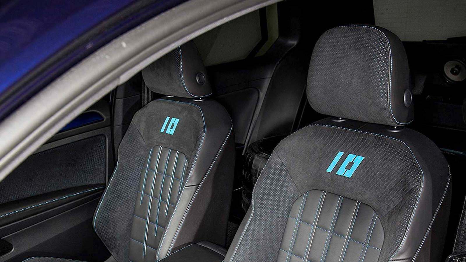 Кожаные сиденья Volkswagen Golf GTI First Decade