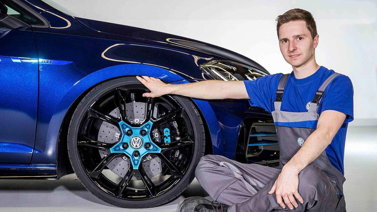 Стажёр Volkswagen 2017 года