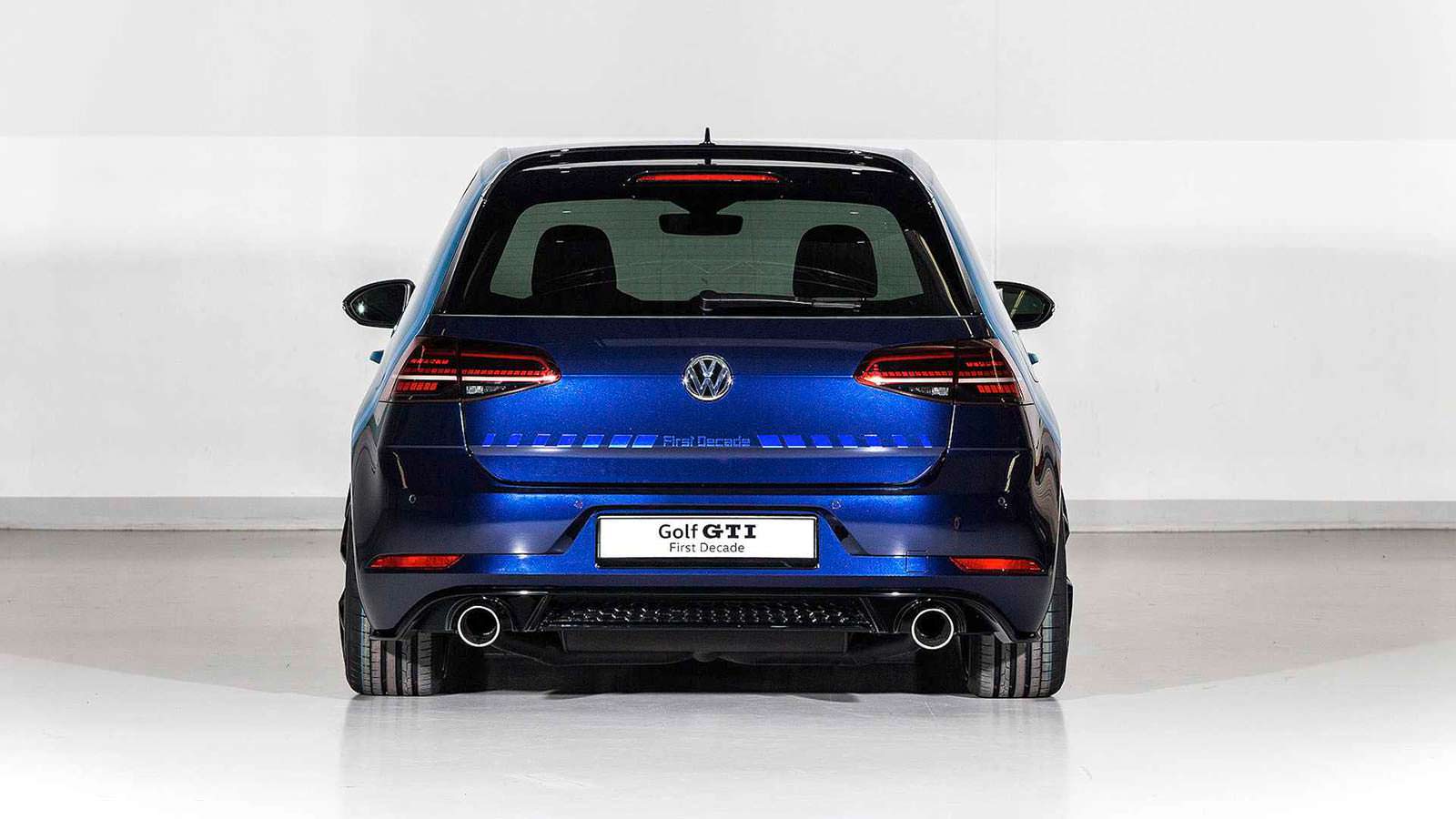 Фото | Volkswagen Golf GTI First Decade 2017 года