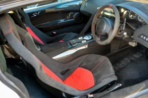 Фото салона Lamborghini Murcielago SV 2010 года