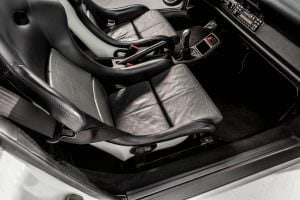 Кожаные сиденья Porsche 911 Carrera RS 3.8 1995 года