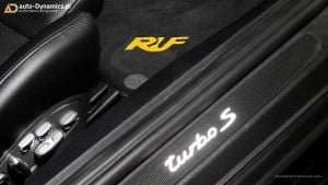 Porsche 911 Turbo S: напольные коврики RUF