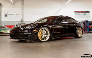 Черная Porsche Panamera Turbo на 21-дюймовых дисках HRE P101