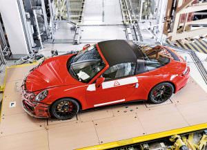 Фото на заводе Porsche 911 Targa 4 GTS