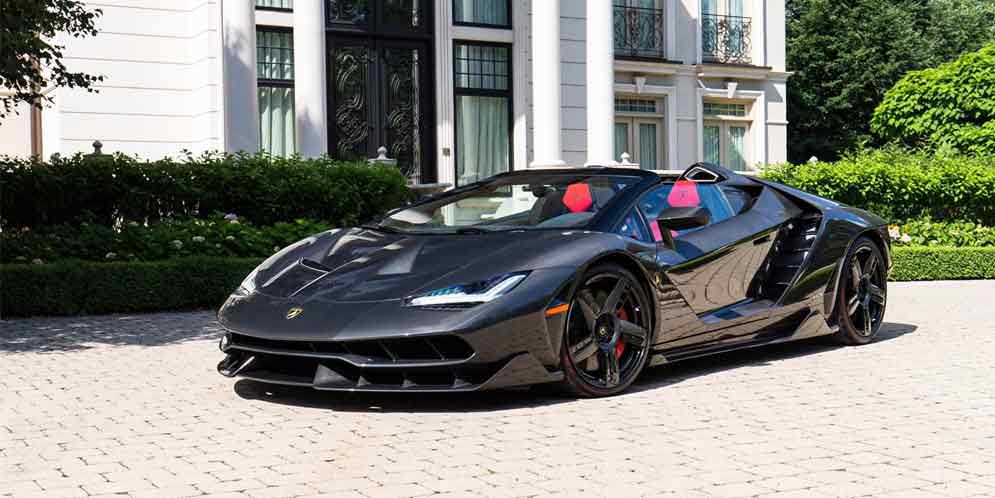 В Канаду доставлена первая Lamborghini Centenario Roadster