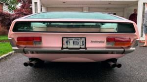 Розовая Lamborghini Espada 1974 года выпуска