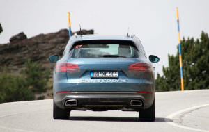 Незакамуфлированный 2018 Porsche Cayenne нового поколения