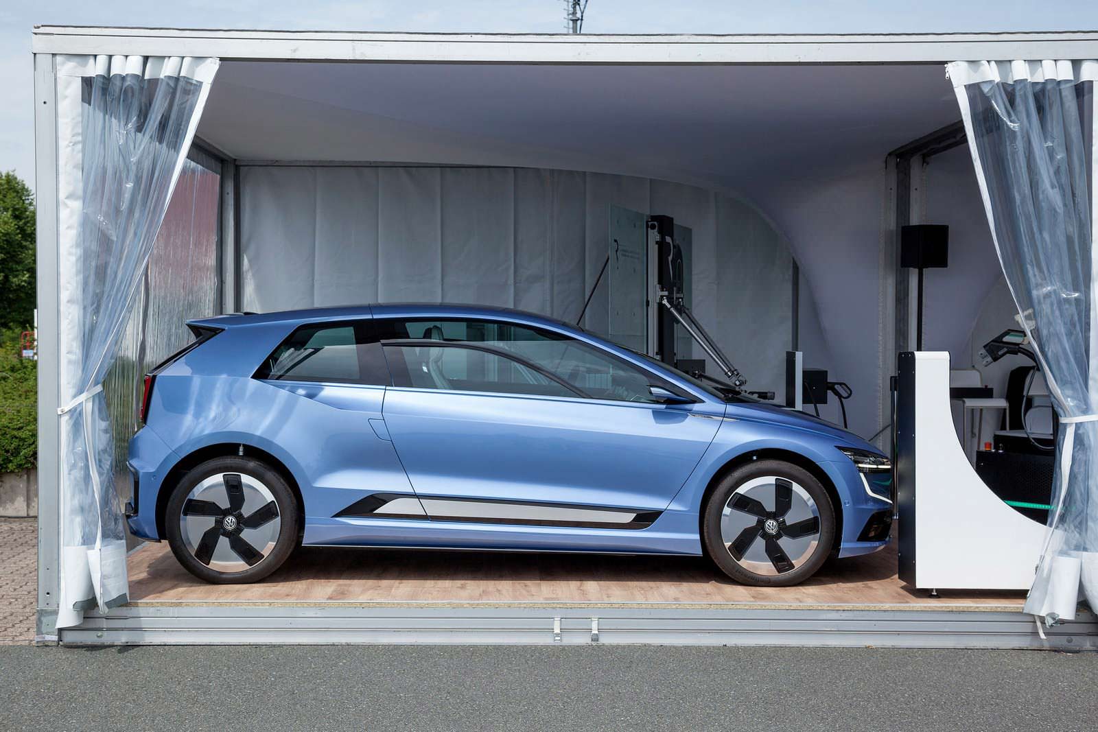Электрический Volkswagen Gen.E Concept. 2017 год