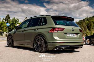 Заниженный VW Tiguan в армейском виниле на дисках R8CM9