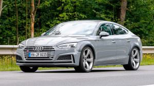 Горячий хэтчбек Audi RS5 Sportback на дорожных тестах