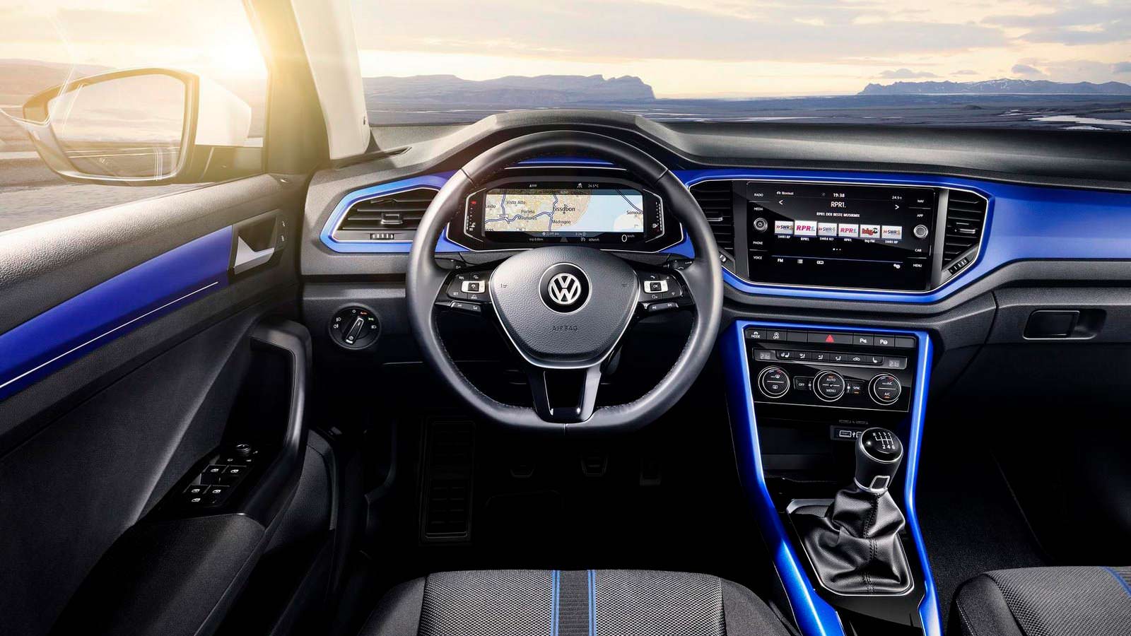 Интерьер Volkswagen T-Roc 2018