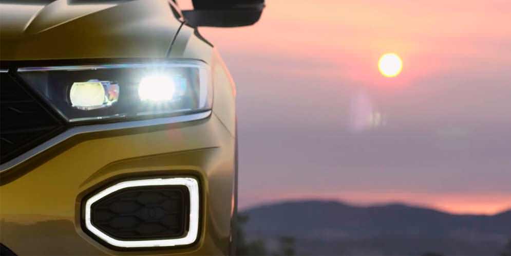 Дизайн VW T-Roc раскрывают частями на новых тизерах | видео