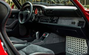 Günther Werks 400R: полностью обновленный салон Porsche 993