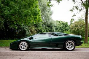Икона 1990-х Lamborghini Diablo SV 1997 года выпуска