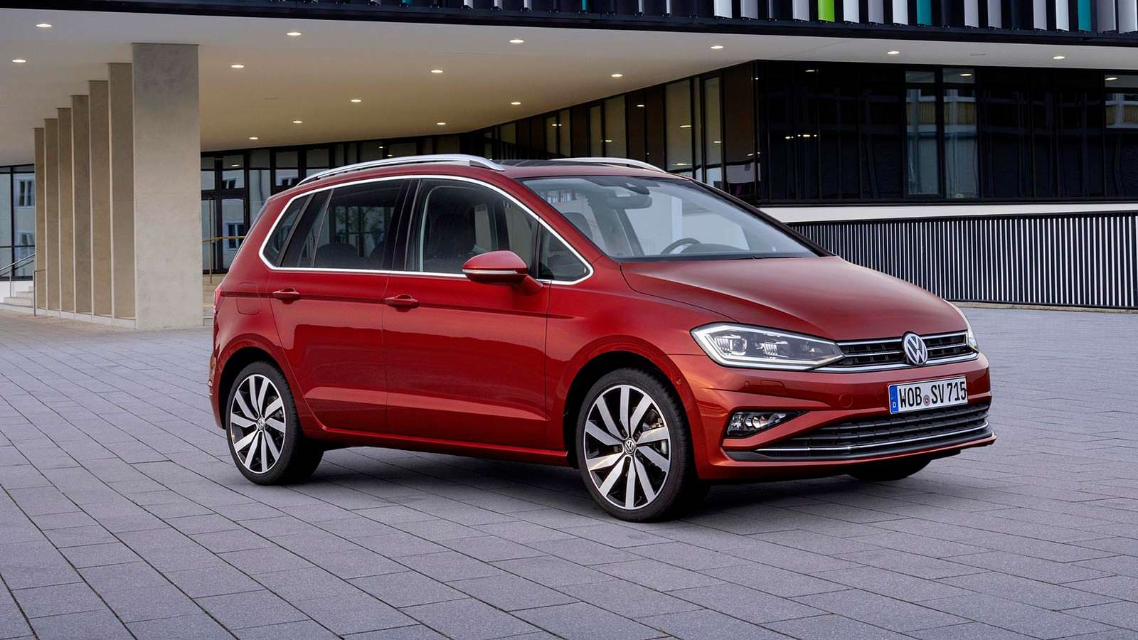 Новый Фольксваген Гольф Спортсвен 2018 года