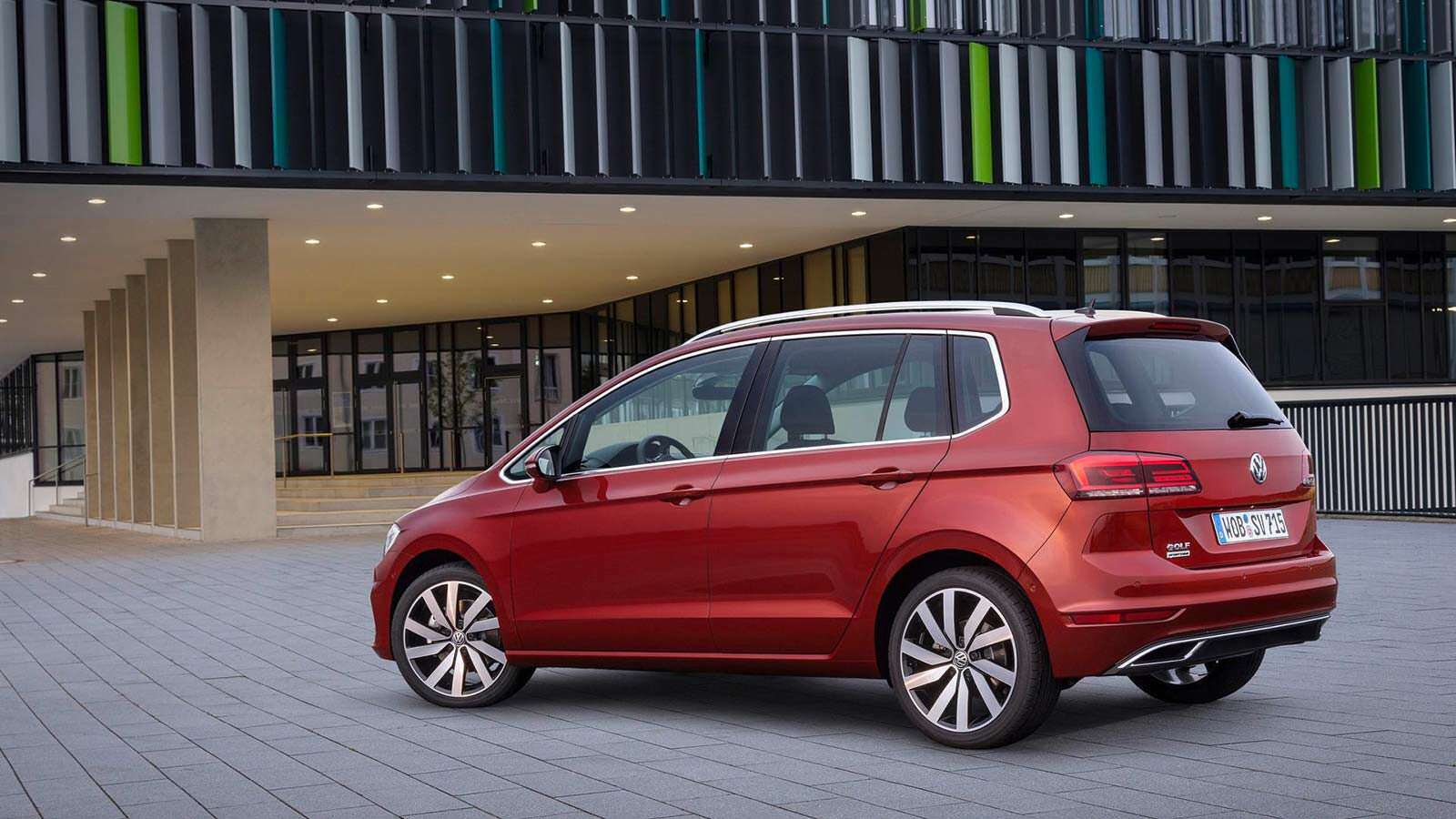 Рестайлинг Volkswagen Golf Sportsvan 2018 года