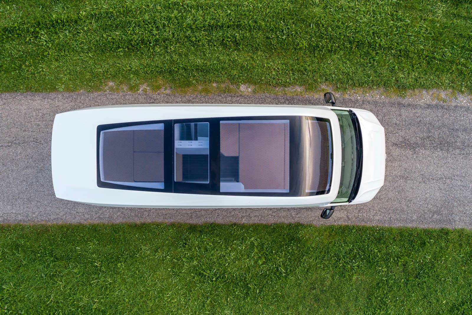 VW California XXL: кемпер с большой панорамной крышей