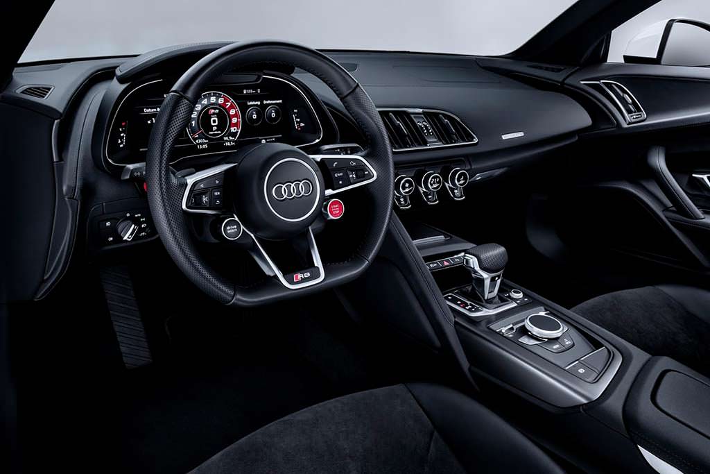 Фото салона Audi R8 V10 RWS