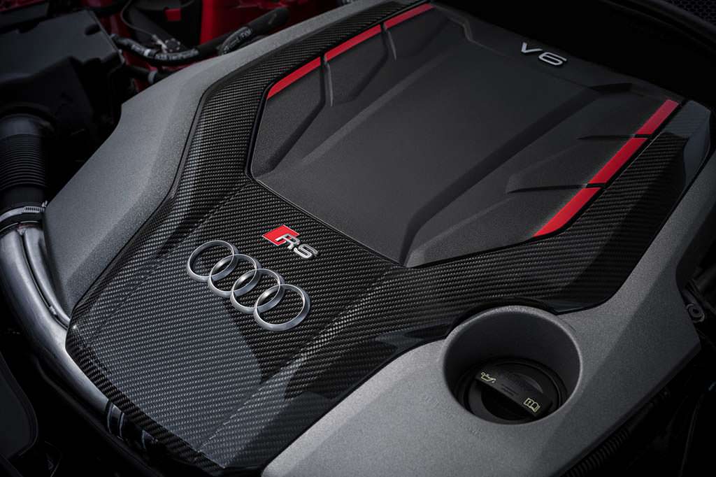 2,9-литровый двигатель V6 у Audi RS4 Avant Carbon Edition