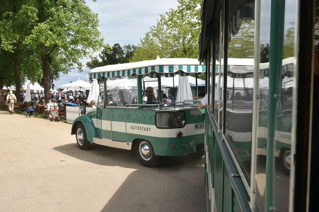 Экскурсионный автобус Volkswagen Beetle Bähnle