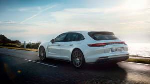 Гибридный универсал Porsche Panamera Sport Turismo