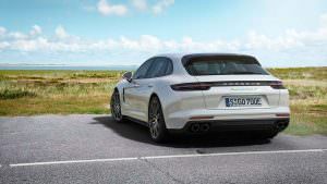 Новая Porsche Panamera Turbo S E-Hybrid Sport Turismo