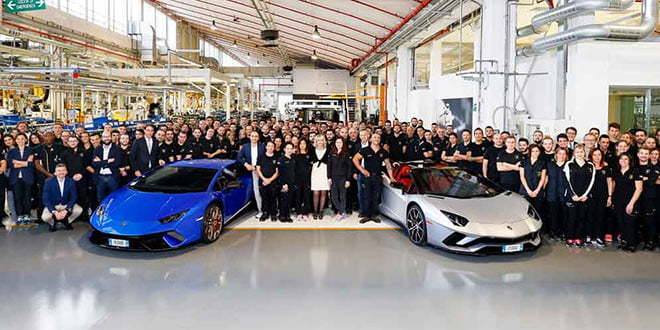 Lamborghini выпустила 7 000-й Aventador и 9 000-й Huracan