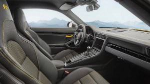 Салон 2018 Porsche 911 Carrera Touring