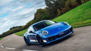 Спецверсия Porsche 911 Carrera 4 GTS British Legends Edition