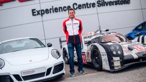 Ник Тэнди Porsche 911 Carrera 4 GTS British Legends Edition