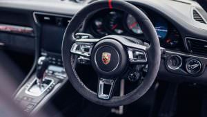 Салон Porsche 911 Carrera 4 GTS British Legends Edition