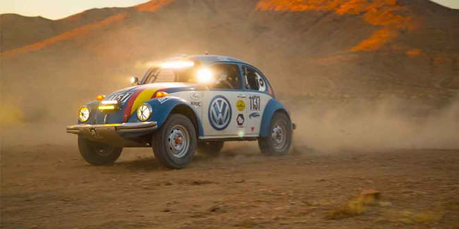 Старый Volkswagen Beetle превратили в багги для пустынь | фото