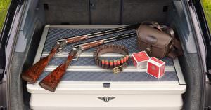 Bentley Bentayga Field Sports с двумя ружьями Purdey