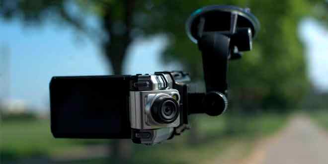 Какой видеорегистратор выбрать для автомобиля