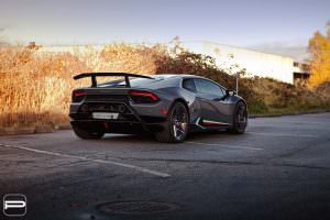 Lamborghini Huracan Performante на 22-дюймовых дисках