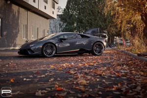Суперкар Lamborghini Huracan Performante с дисками PUR Wheels