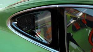 Потрясающее купе Porsche 911 DLS от Singer