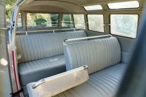 Салон на 8 человек Volkswagen Microbus Deluxe 1960 года