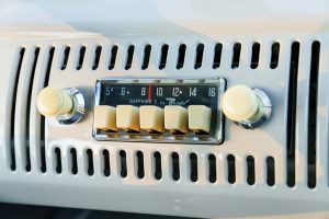 Ретро-радио Volkswagen Microbus Deluxe 1960 года