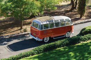Микроавтобус Volkswagen Microbus Deluxe 1960 года