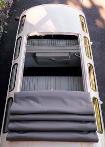 Люк под брезентом Volkswagen Microbus Deluxe 1960 года